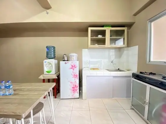 Relaxing 2BR Apartment at Newton Residence - Mutfak