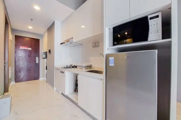 Relaxing 2Br At Sky House Bsd Apartment - Mutfak