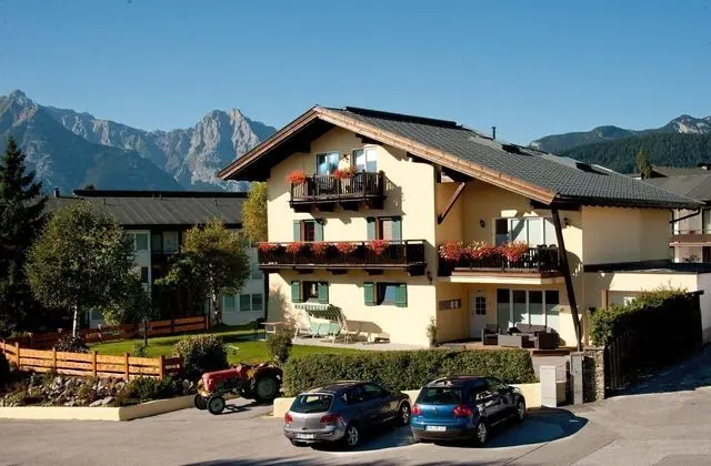 Relaxing Apartment in Seefeld in Tirol With Gardenter - Dış Mekan