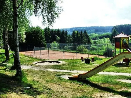 Relaxing Chalet in Dochamps With Swimming Pool and Terrace - Dış Mekan