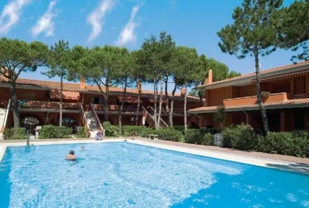 Relaxing Residences - Swimming Pool - Private Parking - Beach Place Included - Havuz