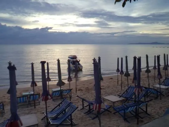 The Relaxing Room Lumpini Beach Jomtien - Plaj