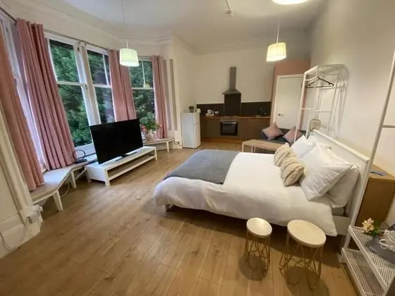 Remarkable 1 Bed Apartment in Birmingham