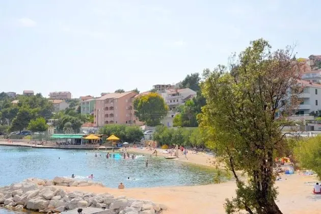 Remarkable 1-bed Apartment in Marina - Havuz