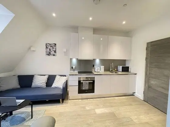 Remarkable 1-bed Apartment in Slough