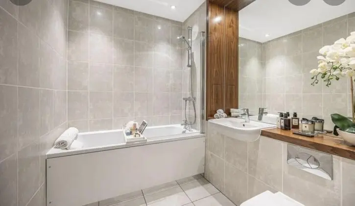 Remarkable 1-bed Apartment in Wembley - Banyo Tipleri