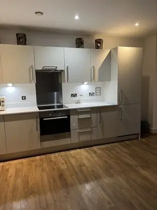 Remarkable 1-bed Apartment in Wembley - Mutfak