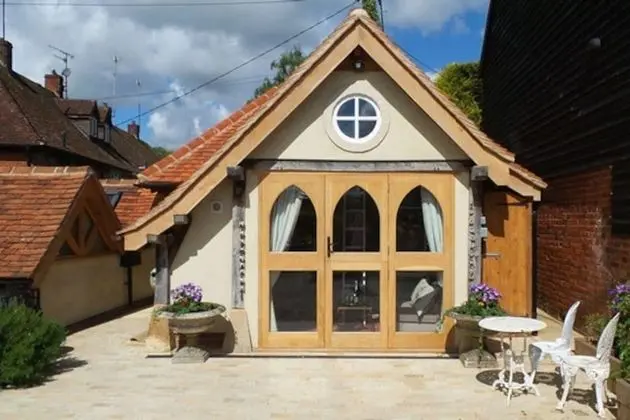 Remarkable 1-bed Cottage Near Henley-on-thames