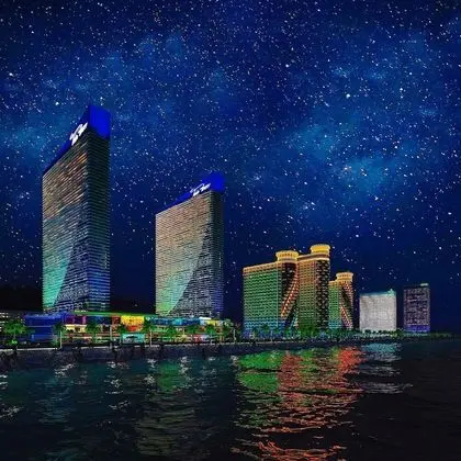 Remarkable 2-bed Apartment in Batumi - Havuz