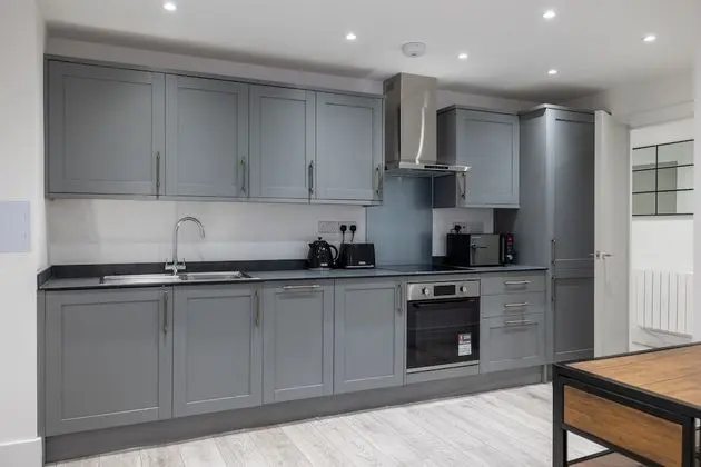 Remarkable 2-bed Apartment in Camberley - Mutfak