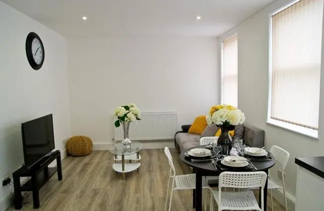 Remarkable 2-bed Apartment in Chelmsford - Yerinde Yemek