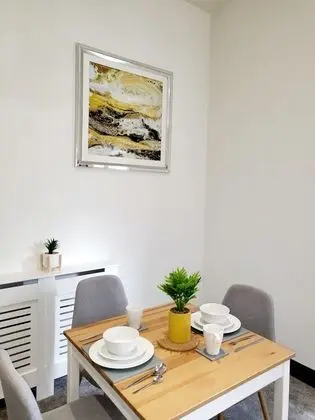 Remarkable 2-bed Apartment in Huddersfield - Mutfak
