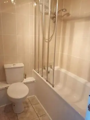 Remarkable 2-bed Apartment in Morpeth - Banyo Tipleri