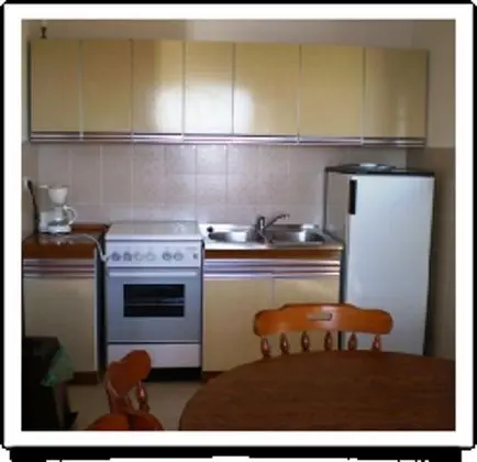 Remarkable 2-bed Apartment in Tribunj - Mutfak