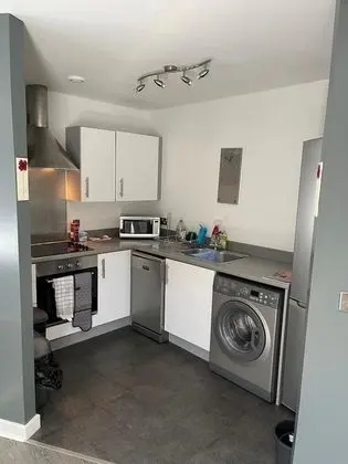 Remarkable 2-bed Apartment in Wolverhampton - Mutfak