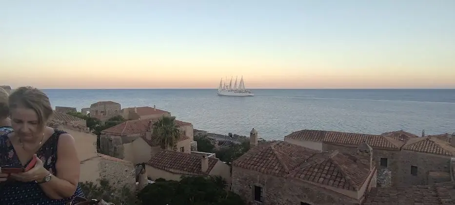 Remarkable 2-bed Cottage in Vellies Monemvasia lak