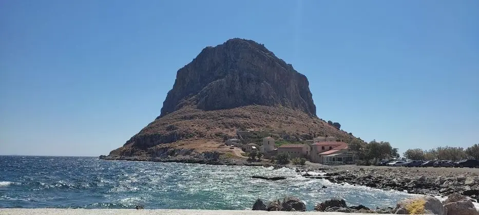 Remarkable 2-bed Cottage in Vellies Monemvasia lak - Havuz