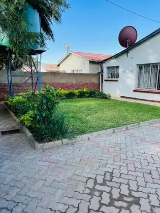 Remarkable 2-bed House in Bulawayo - Dış Mekan