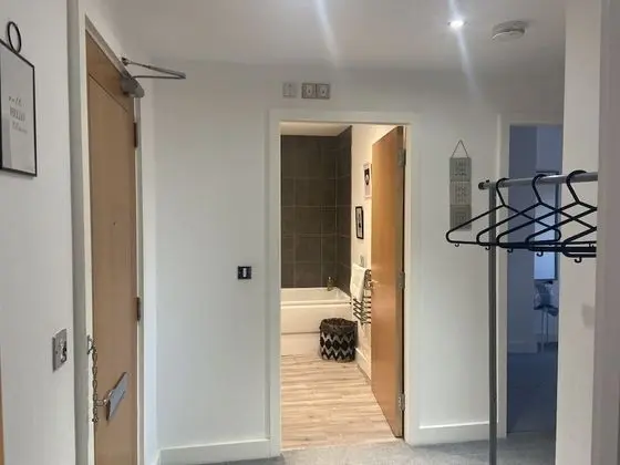 Remarkable 2 Bed Marina Apartment in Southampton - İç Mekan