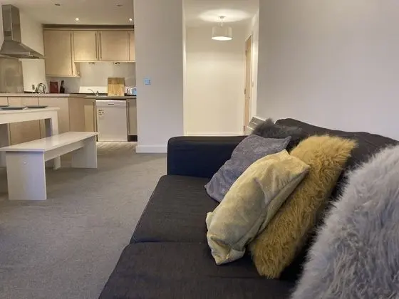Remarkable 2 Bed Marina Apartment in Southampton - Oda