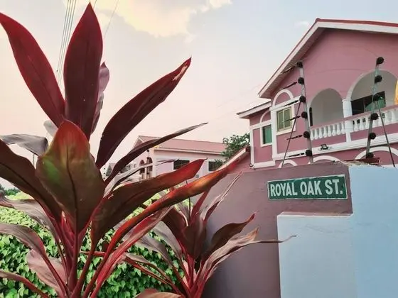 Remarkable 2bed Apartmt at Adenta - Wifi