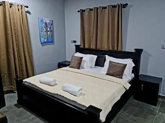 Remarkable 2bed Apartmt at Adenta - Wifi - Oda