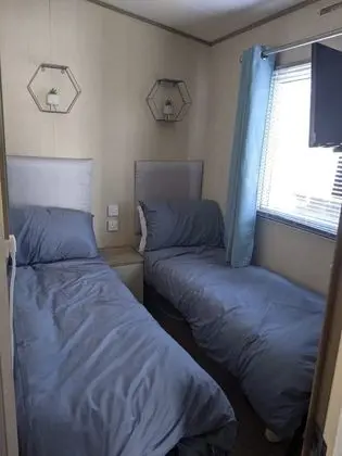 Remarkable 3-bed Caravan in Porthcawl, UK - Oda