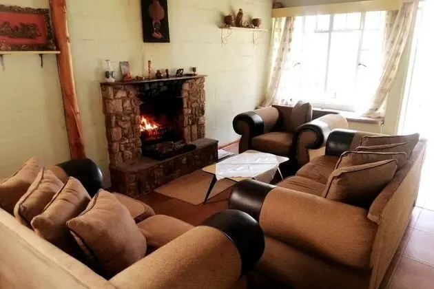 Remarkable 3-bed Cottage in Nyanga - Oda Düzeni