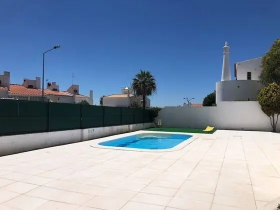 Remarkable 3-bed House in Albufeira