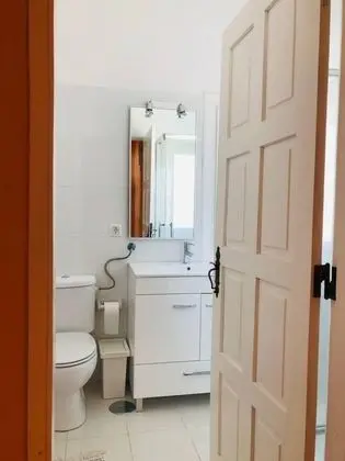 Remarkable 3-bed House in Albufeira - Oda