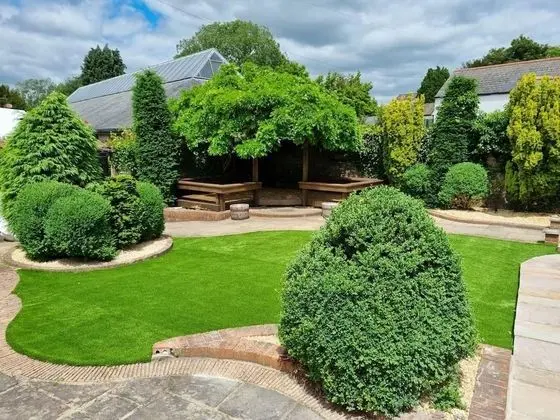 Remarkable 4-bed Cottage in Cearleon
