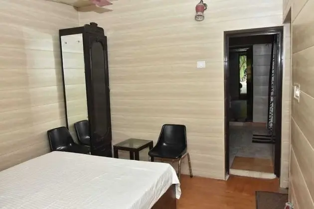 Remarkable 6-bedroom Farmhouse in South Delhi - Öne Çıkan Resim