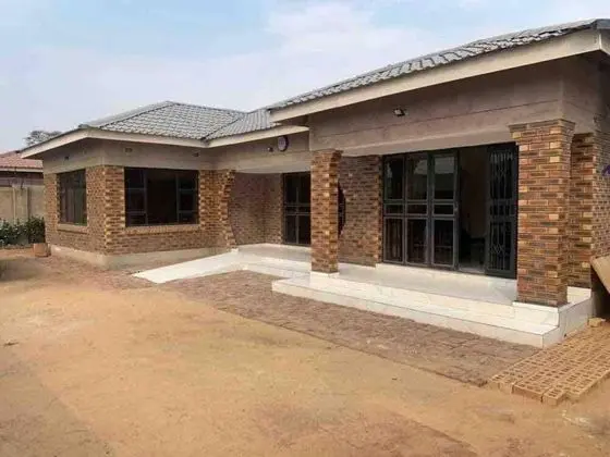 Remarkable Manacomfy 4-bed House in Victoria Falls - Dış Mekan