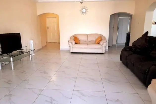 Remarkable Manacomfy 4-bed House in Victoria Falls - İç Mekan
