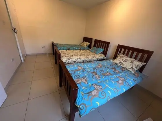 Remarkable Manacomfy 4-bed House in Victoria Falls - Oda