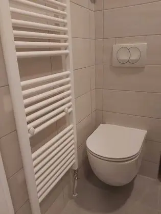 Remarkable Studio Apartment in Zagreb Center - Banyo Tipleri