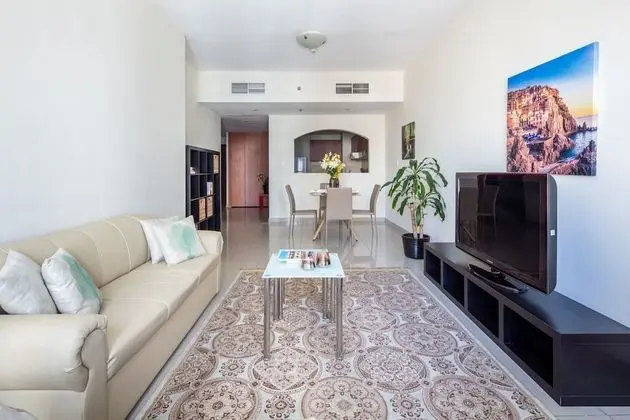 Remarkable & Upscale Living in This 1BR Apartment at JLT - İç Mekan