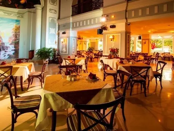 Rembrandt Hotel Nha Trang - Yerinde Yemek