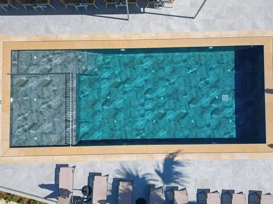 Remezzo Apartments & Studios - Havuz