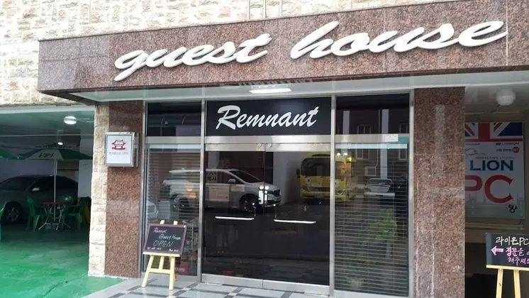 Remnant Guesthouse - Hostel