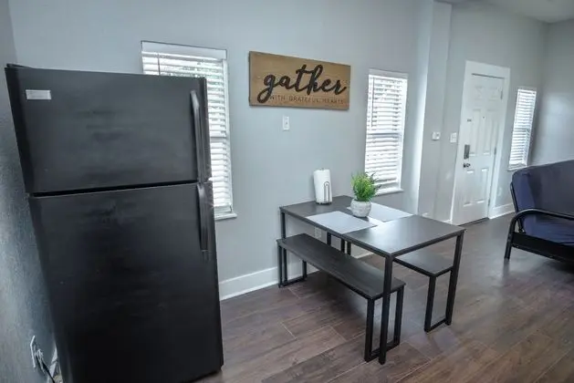 Remodeled Historic 1br/1ba House Near Downtown - Yerinde Yemek