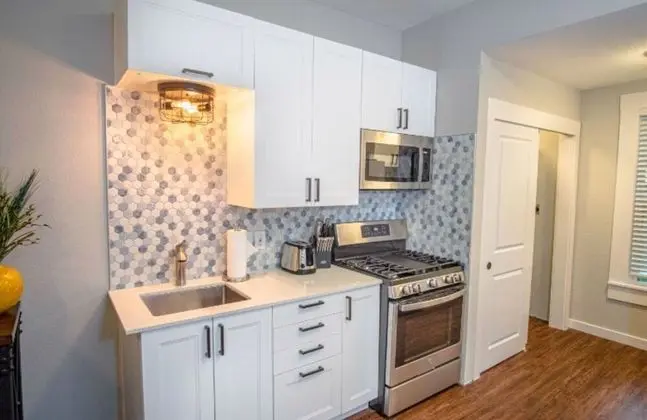 Remodeled Modern 1br/1ba Apt Near Downtown, 5min Pearl - Mutfak