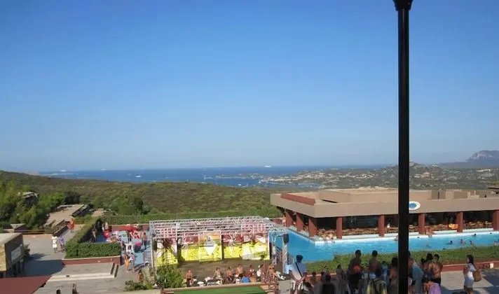 Rena Bianca Cugnana Verde Residence