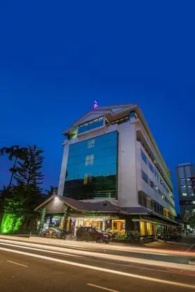 The Renai Cochin