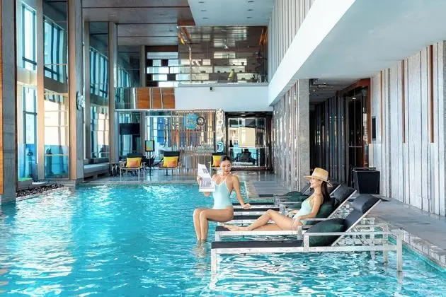 Renaissance Bangkok Ratchaprasong Hotel - Havuz