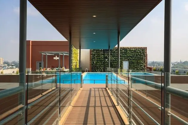 Renaissance Bengaluru Race Course Hotel - Havuz
