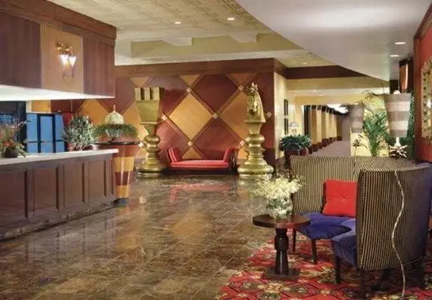 Renaissance Chicago North Shore Hotel
