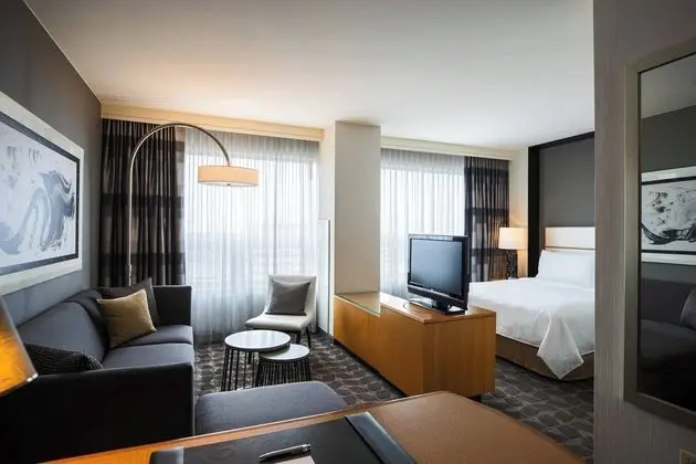 Renaissance Chicago O'Hare Suites Hotel - Genel