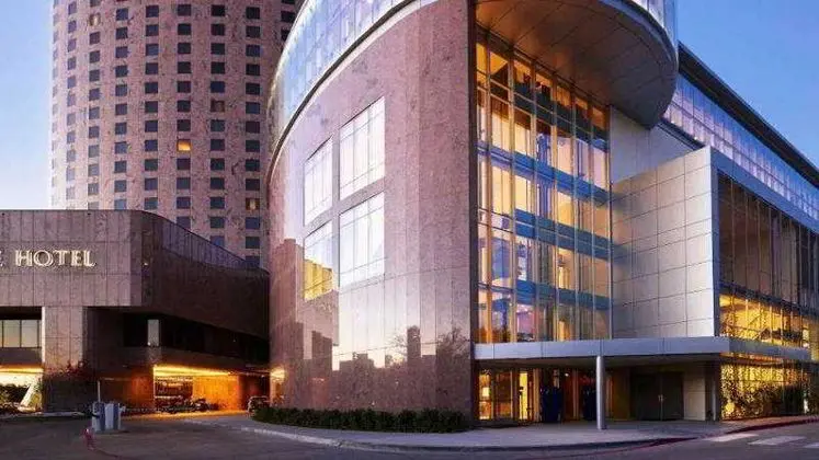 Renaissance Dallas Hotel