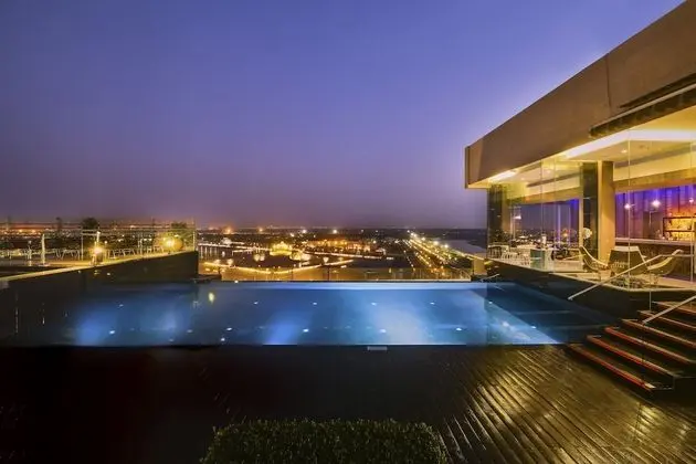Renaissance Lucknow Hotel - Havuz